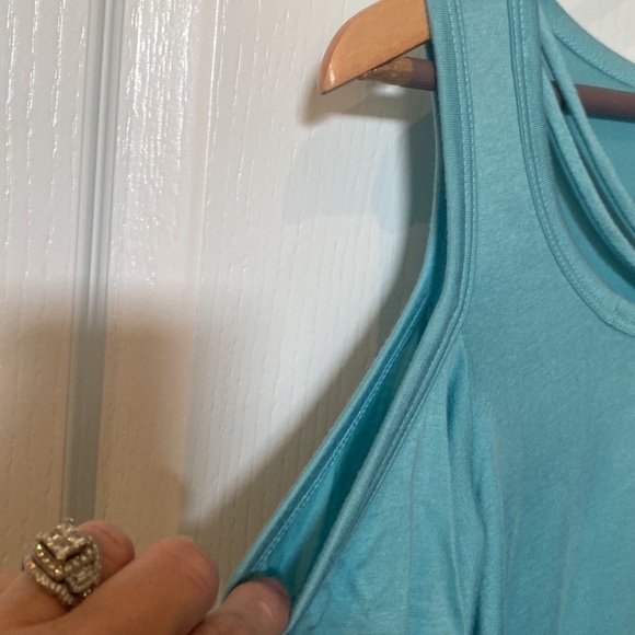 Threads studio size S Cold shoulder flutter sleeve crisscross detail at the neck - Picture 2 of 5